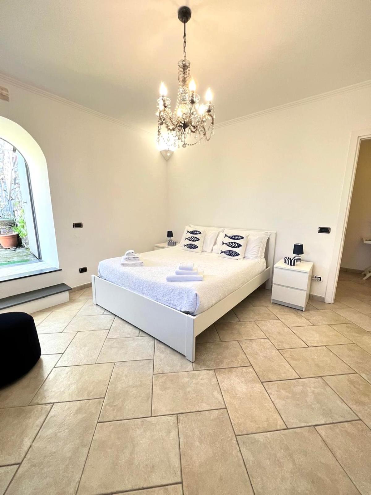 Villa Valentina Suite ماسّا لوبْرينسِ المظهر الخارجي الصورة